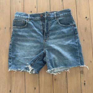 Women’s Loft Mid Length Short Bermuda Denim